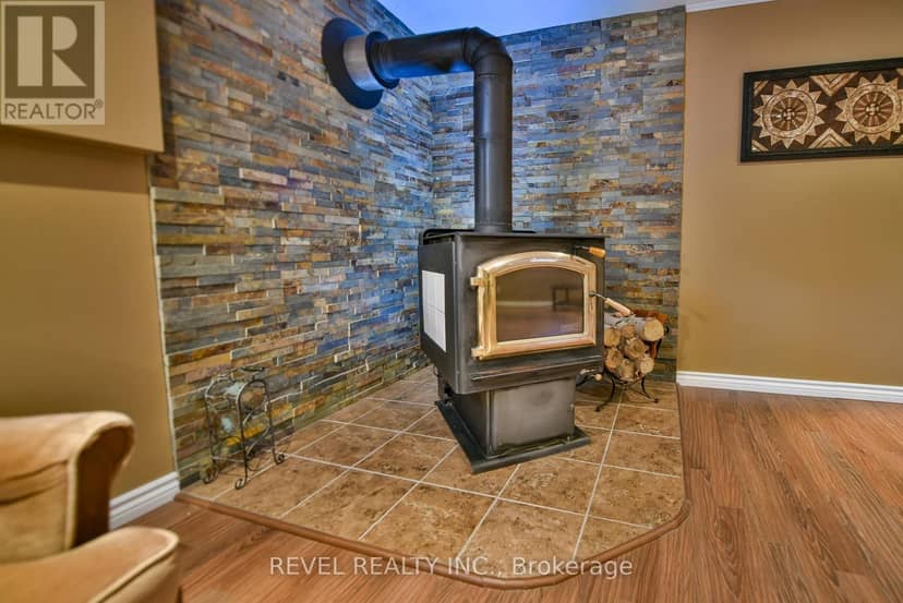 191 Cayuga Drive — photo 38 of 40