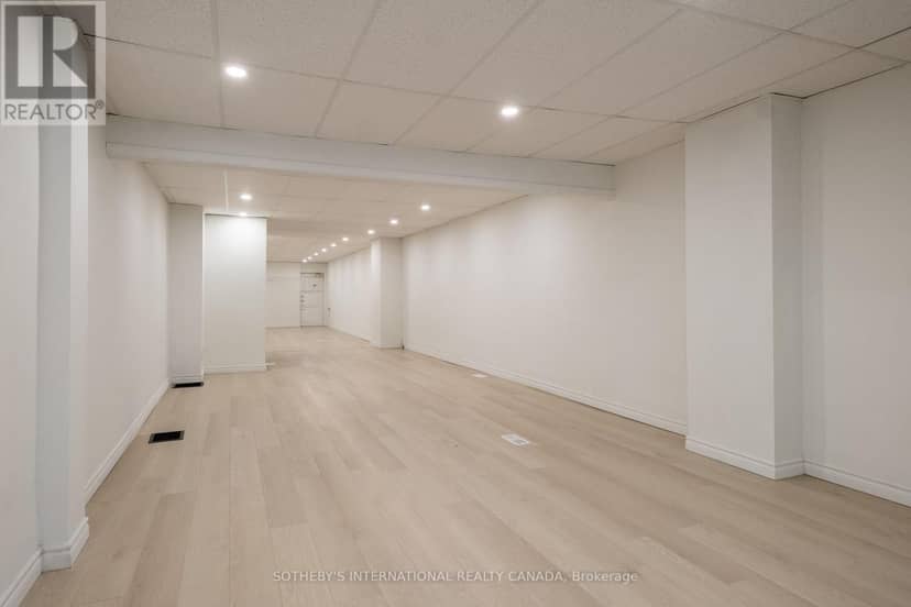 641 St Clair Avenue W — photo 4 of 27