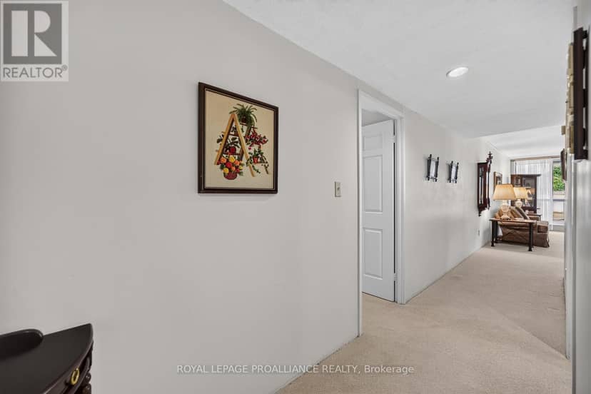506 - 55 Water Street — photo 16 of 40