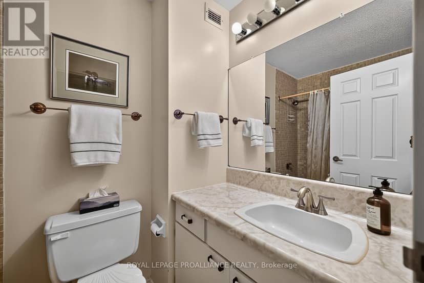 506 - 55 Water Street — photo 29 of 40