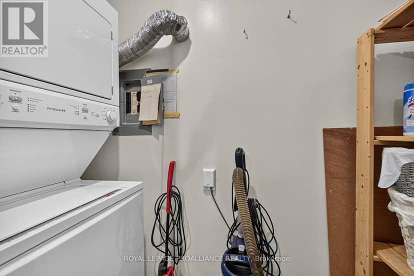 506 - 55 Water Street — photo 30 of 40
