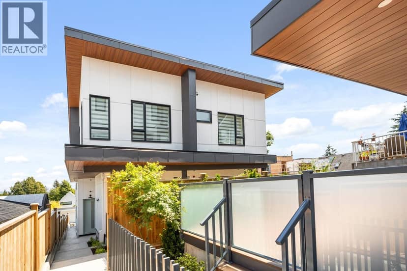 A 4258 SOPHIA STREET, Vancouver, photo 2