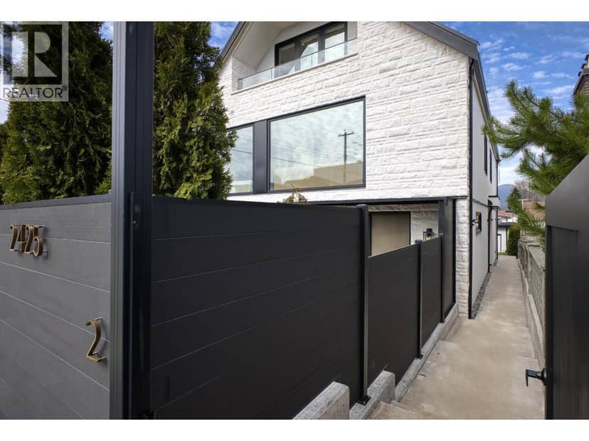 2 2425 KITCHENER STREET, Vancouver, photo 2
