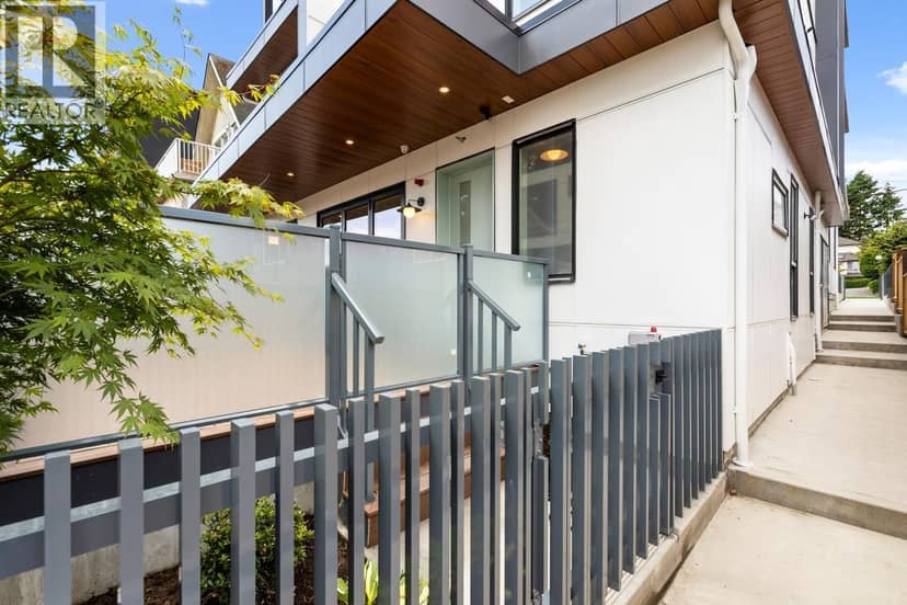 B 4260 SOPHIA STREET, Vancouver, photo 2