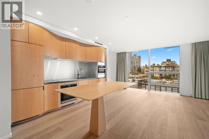 60X 1568 ALBERNI STREET, Vancouver