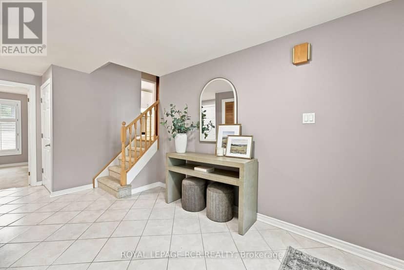 101 Hill Drive, Aurora, photo 4
