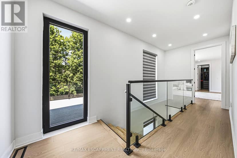 4511 Guelph Line — photo 12 of 30