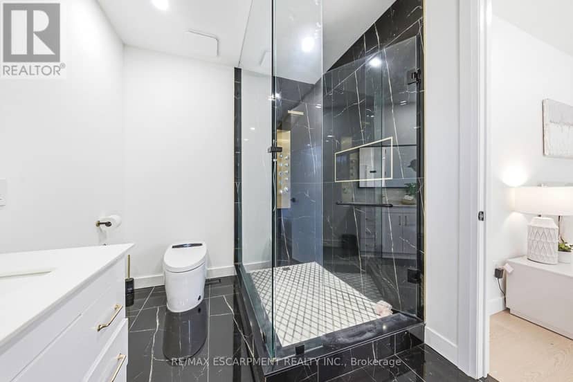 4511 Guelph Line — photo 16 of 30