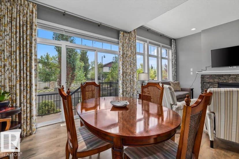 647 Cantor Ld SW — photo 10 of 40
