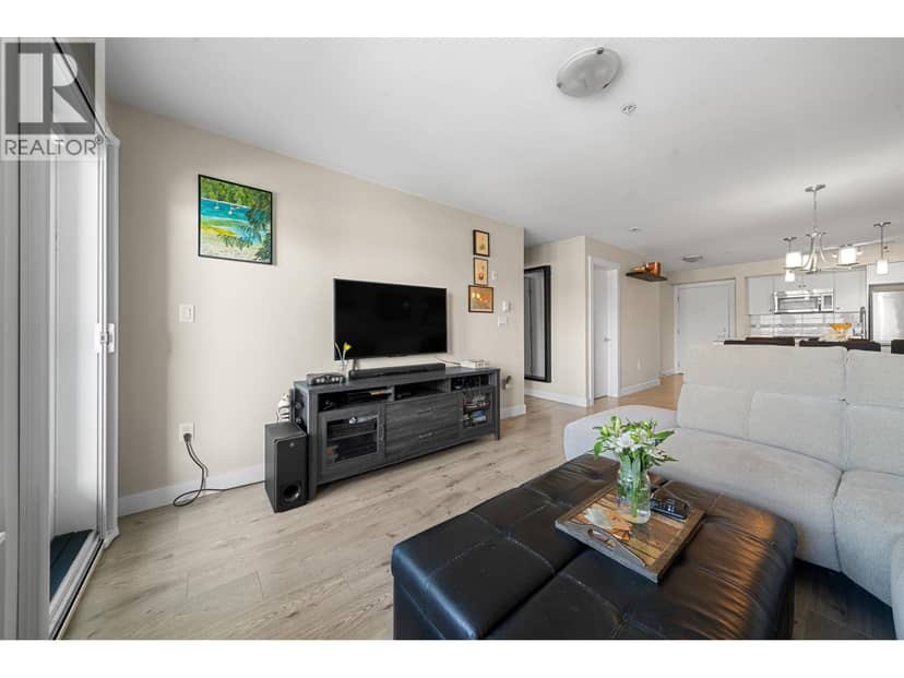 208 4815 55B STREET, Delta, photo 3