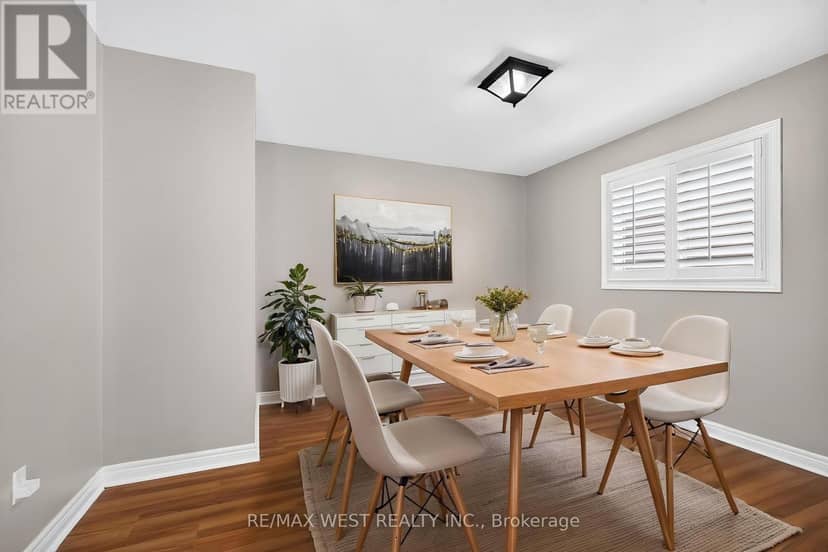 72 Etherington Crescent — photo 5 of 15