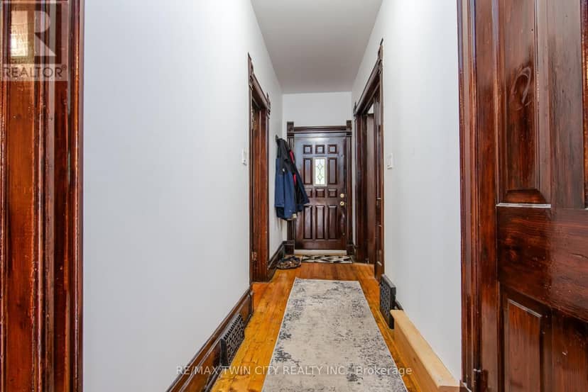 94 Margaret Avenue — photo 12 of 40