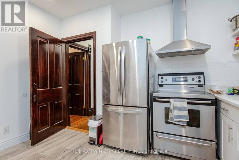 94 Margaret Avenue — photo 21 of 40