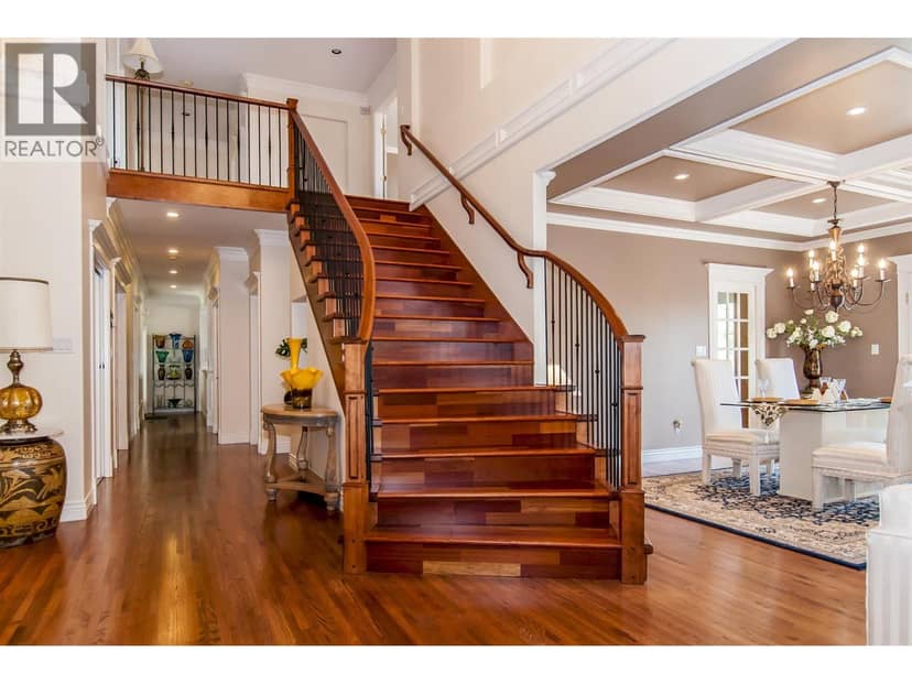 1583 PARKWAY BOULEVARD, Coquitlam, photo 2