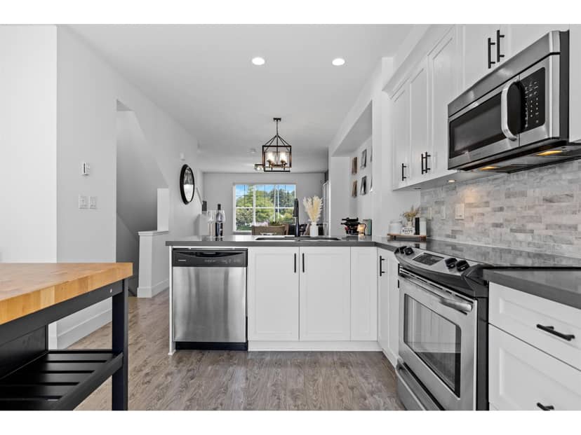 36 16228 16 AVENUE, Surrey