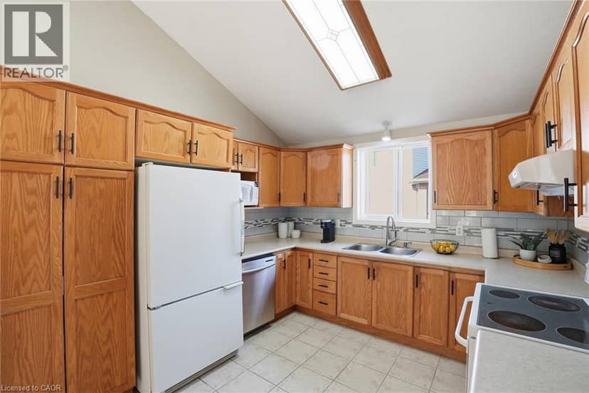 26 KELLY Court — photo 11 of 40