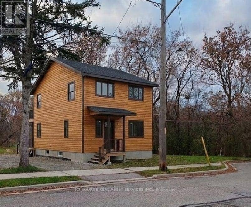 85 Hall Street — photo 1 of 18
