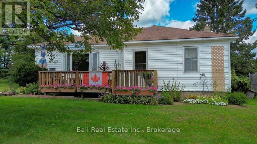5608 County Road 620 Road, Wollaston