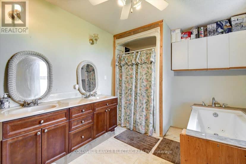 450 Thomasburg Road — photo 26 of 40