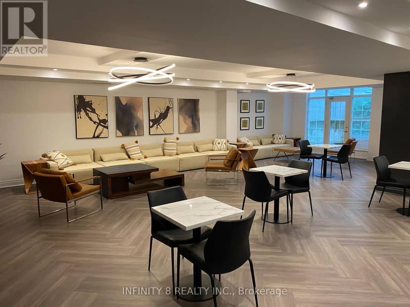 1113 - 18 Stafford Street — photo 15 of 19