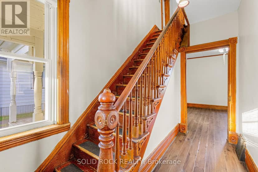 609 East Street E — photo 10 of 40