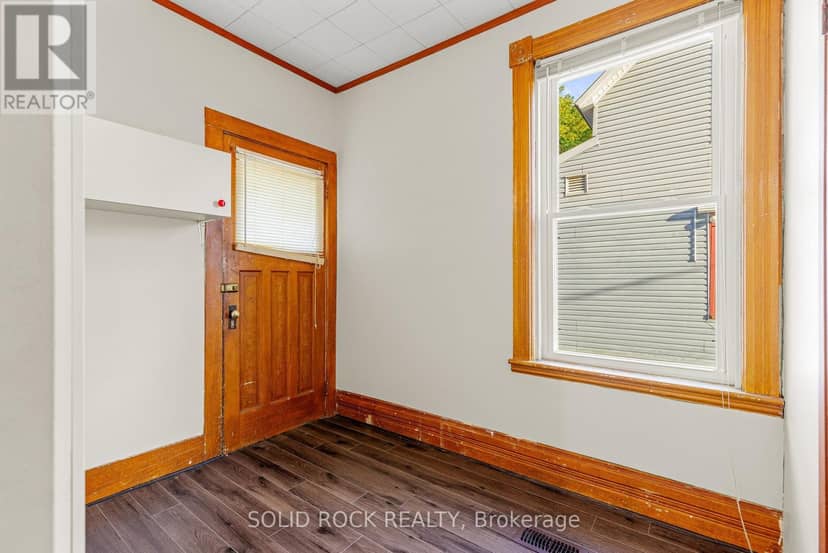 609 East Street E — photo 18 of 40