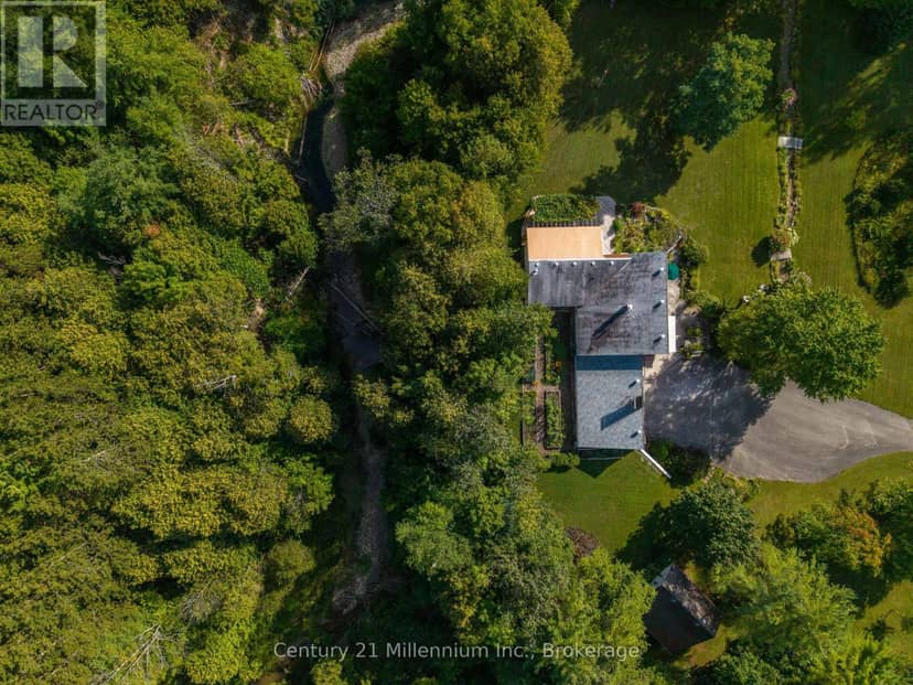 359485 Bayshore Road — photo 9 of 40