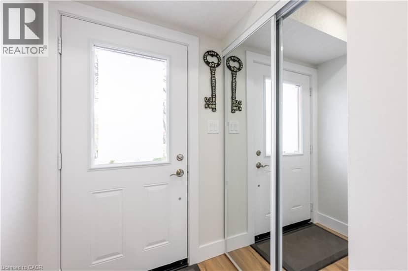 185 HIGHLAND Crescent Unit# 2 — photo 4 of 40