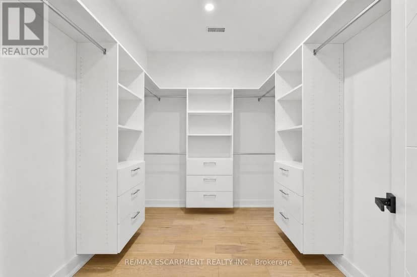 73 Elma Street — photo 17 of 40