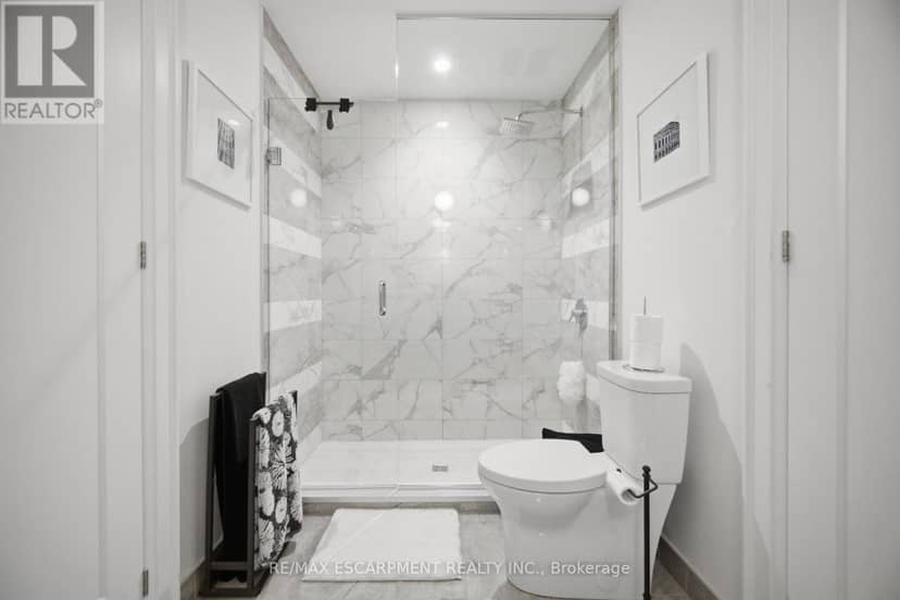210 - 42 Mill Street — photo 29 of 40
