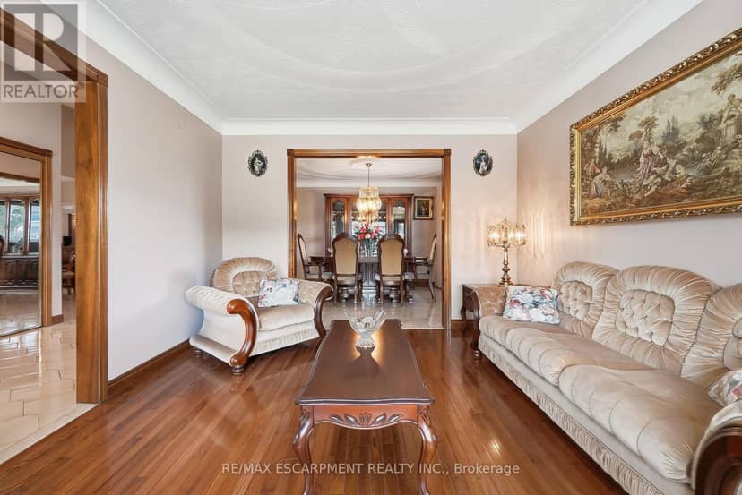 7 Vinehill Drive — photo 18 of 40