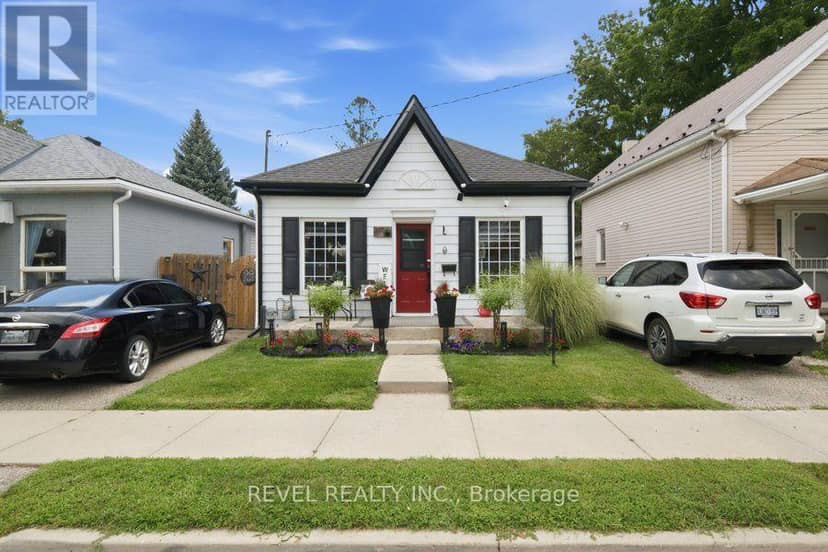 11 Esther Street — photo 1 of 36