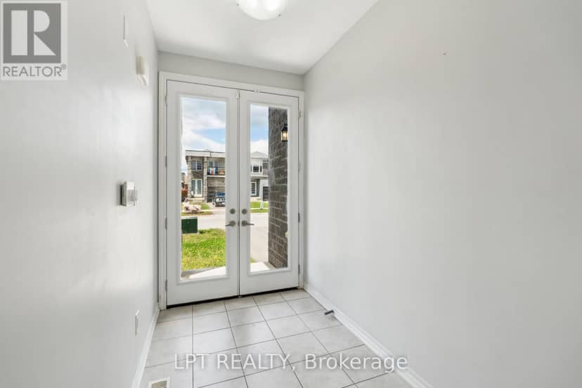 217 Louise Street — photo 2 of 26