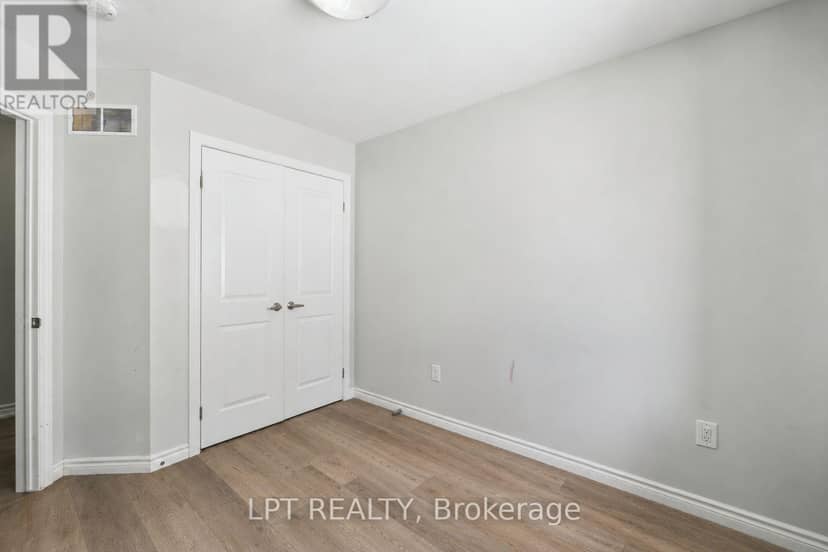217 Louise Street — photo 23 of 26