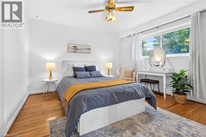 1308 REDBANK Crescent — photo 13 of 27