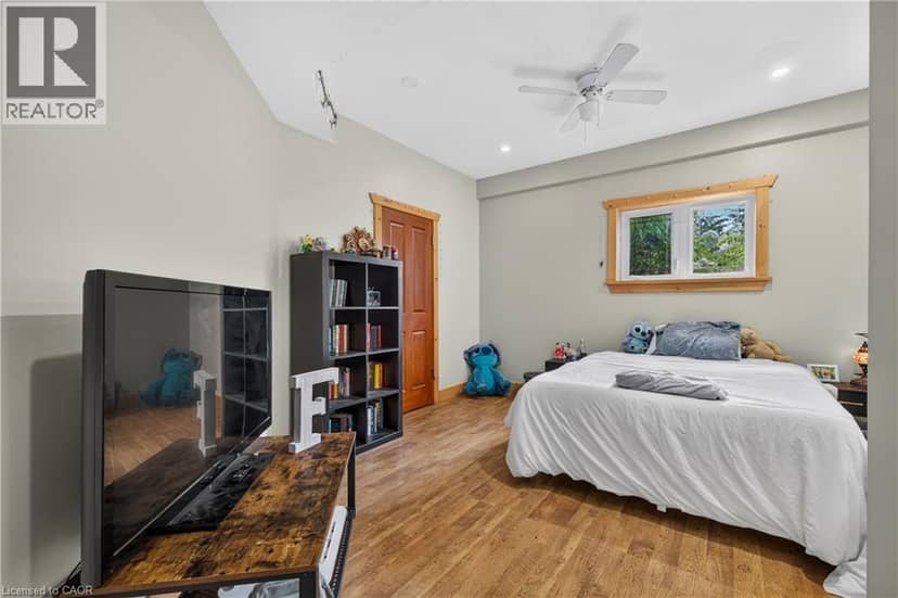 7392 Wellington Road 11 — photo 28 of 40