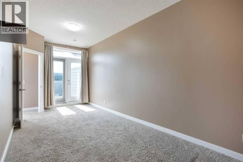 4510 73 Street NW — photo 34 of 40