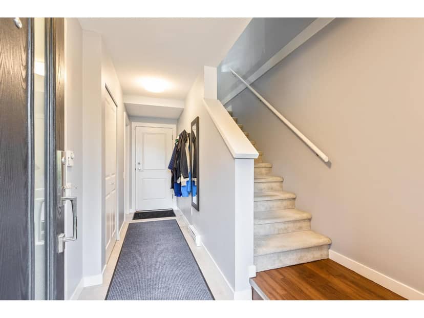 5 15938 27 AVENUE, Surrey, photo 3