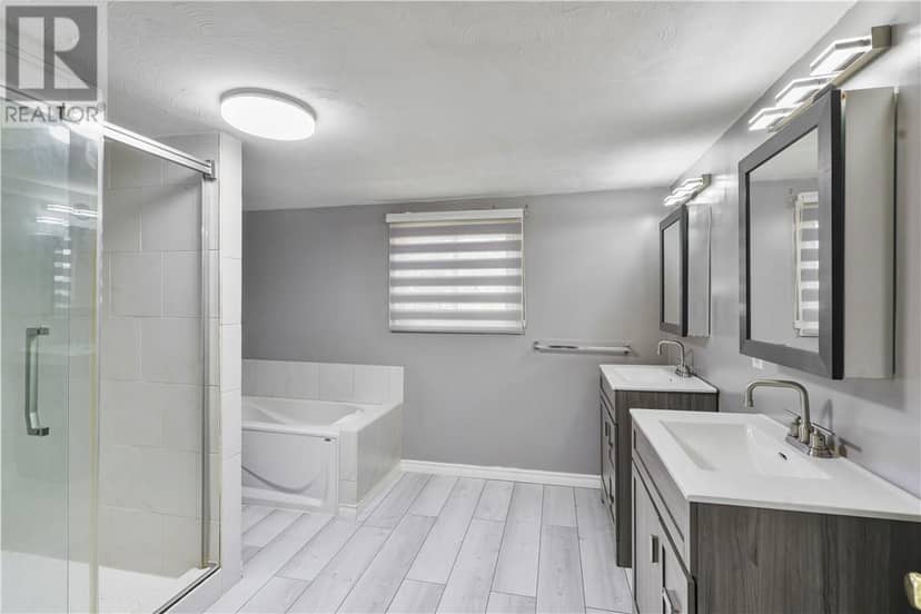 449 Adelaide Street — photo 19 of 27