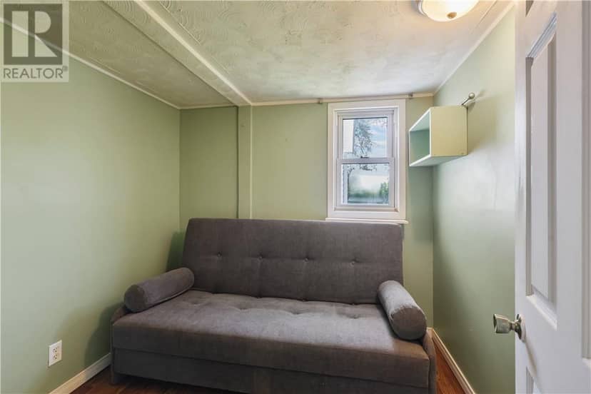449 Adelaide Street — photo 21 of 27