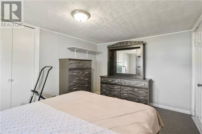 449 Adelaide Street — photo 23 of 27