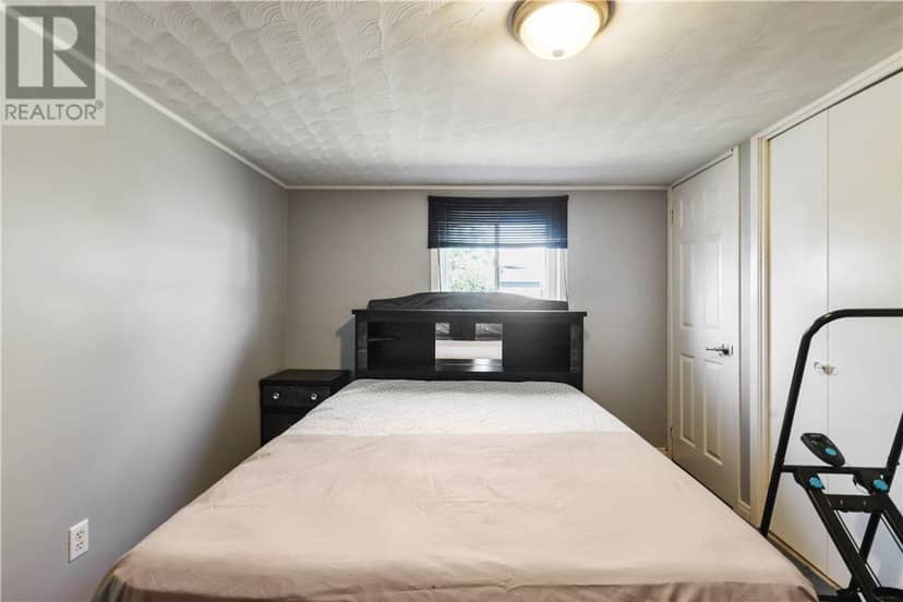 449 Adelaide Street — photo 24 of 27