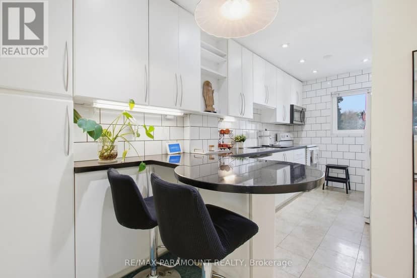 16 Gleneaden Court — photo 9 of 40