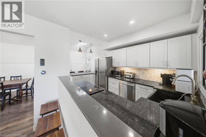 382 CEDAR Drive — photo 12 of 37