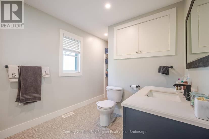 334 Macpherson Drive — photo 11 of 32