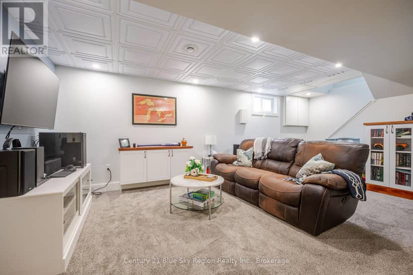 334 Macpherson Drive — photo 14 of 32