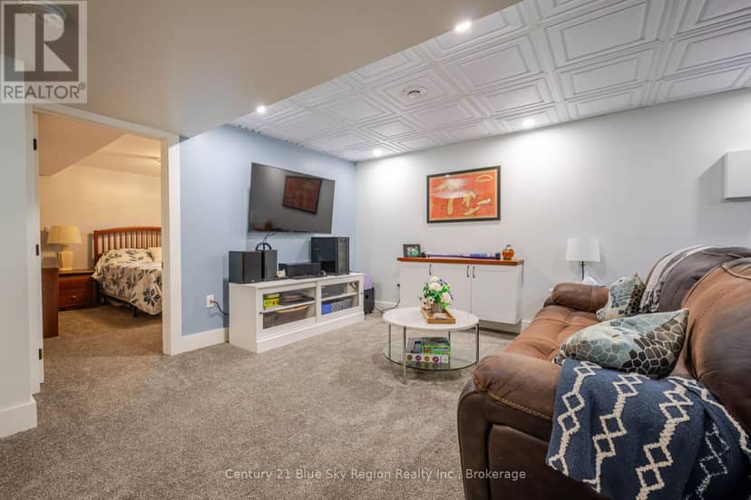 334 Macpherson Drive — photo 16 of 32