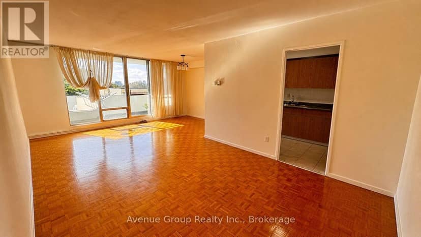 307 - 1 Massey Square, Toronto, photo 5