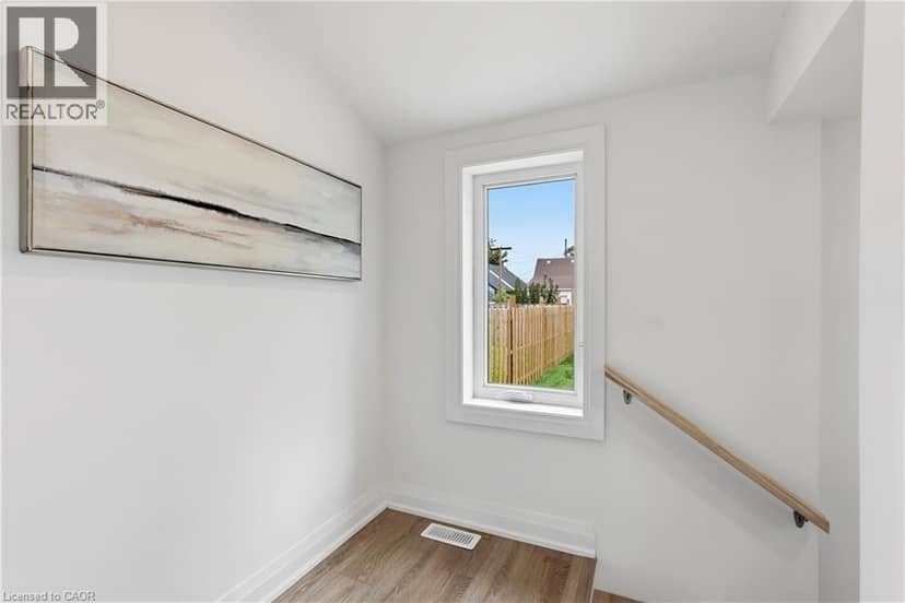 19 VANSITMART Avenue — photo 20 of 29