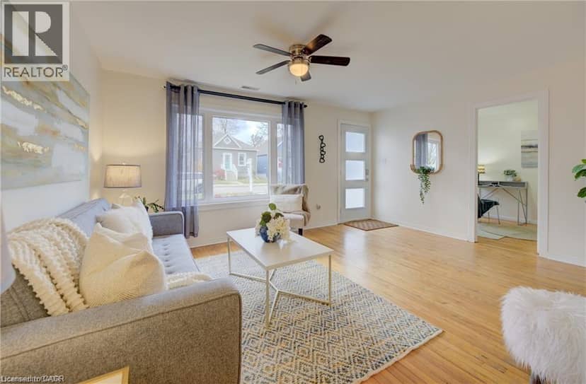 73 EAST 33RD Street, Hamilton, photo 2